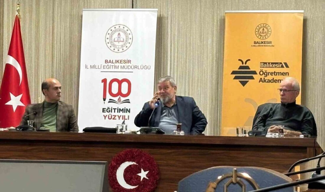 Balıkesir’de gerçekleştirilen etkinlikte, eğitimci yazar Salih Dülger, Sarı Hoca olarak