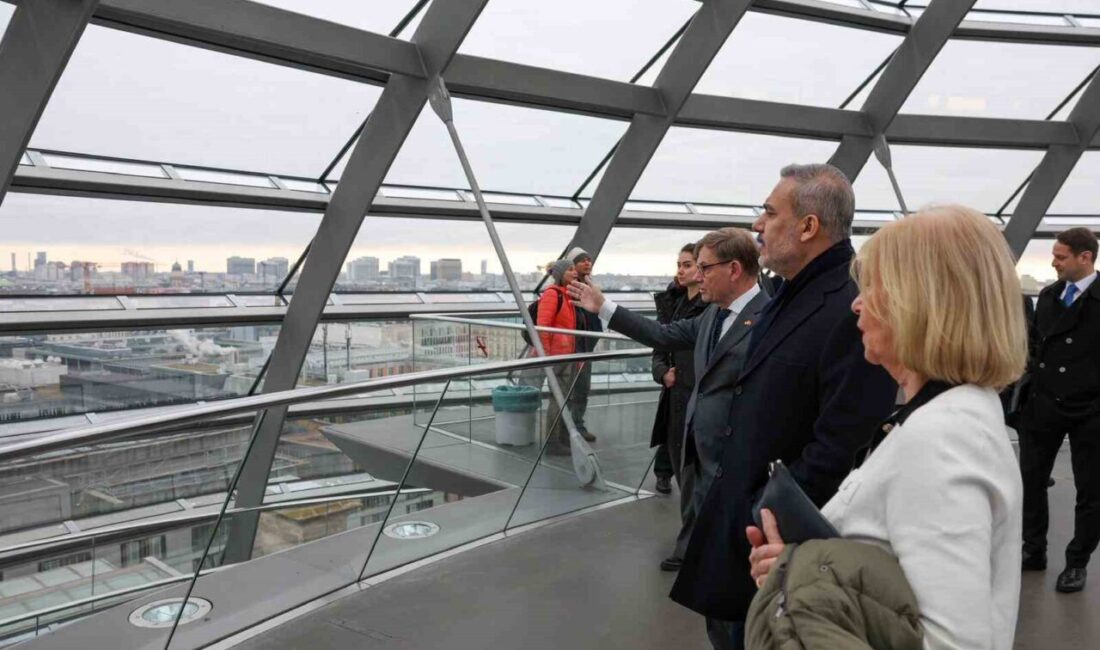 Dışişleri Bakanı Hakan Fidan, Almanya'daki temasları kapsamında Berlin'de gerekçilere ile