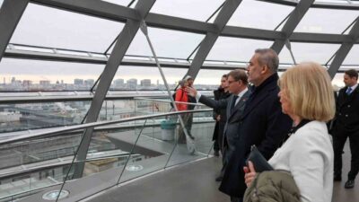 Dışişleri Bakanı Hakan Fidan, Almanya'daki temasları kapsamında Berlin'de gerekçilere ile