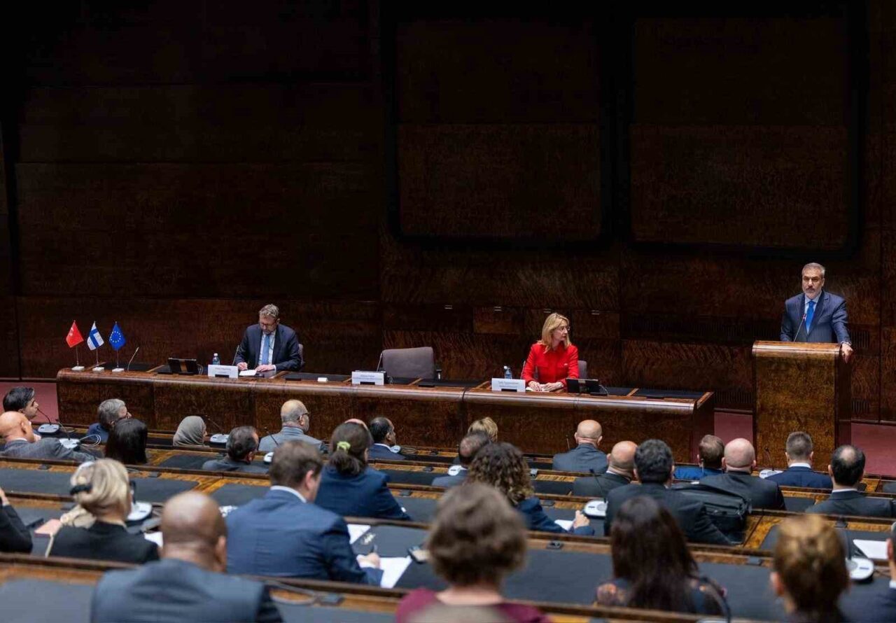 Dışişleri Bakanı Hakan Fidan, Finlandiya'nın başkenti Helsinki'de, Finlandiya-Türkiye Parlamentolararası Dostluk