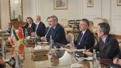 Dışişleri Bakanı Hakan Fidan, Tahran'da İranlı mevkidaşı Abbas Arakçi ile