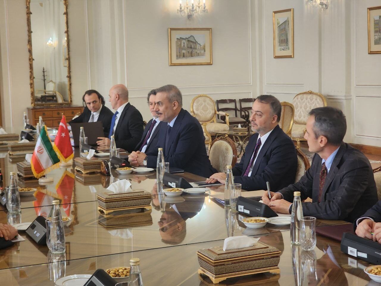 Dışişleri Bakanı Hakan Fidan, Tahran'da İranlı mevkidaşı Abbas Arakçi ile