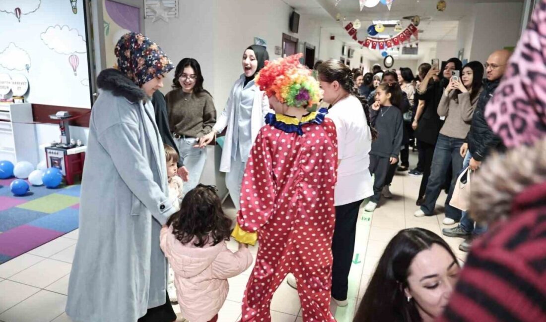 Erciyes Üniversitesi’nde Diyabet Günü Etkinlikleri Çerçevesinde Oyun ve Terapi Odası Açıldı Erciyes Üniversitesi Tıp Fakültesi, 17 Kasım Dünya Diyabet Günü'nde diyabetli