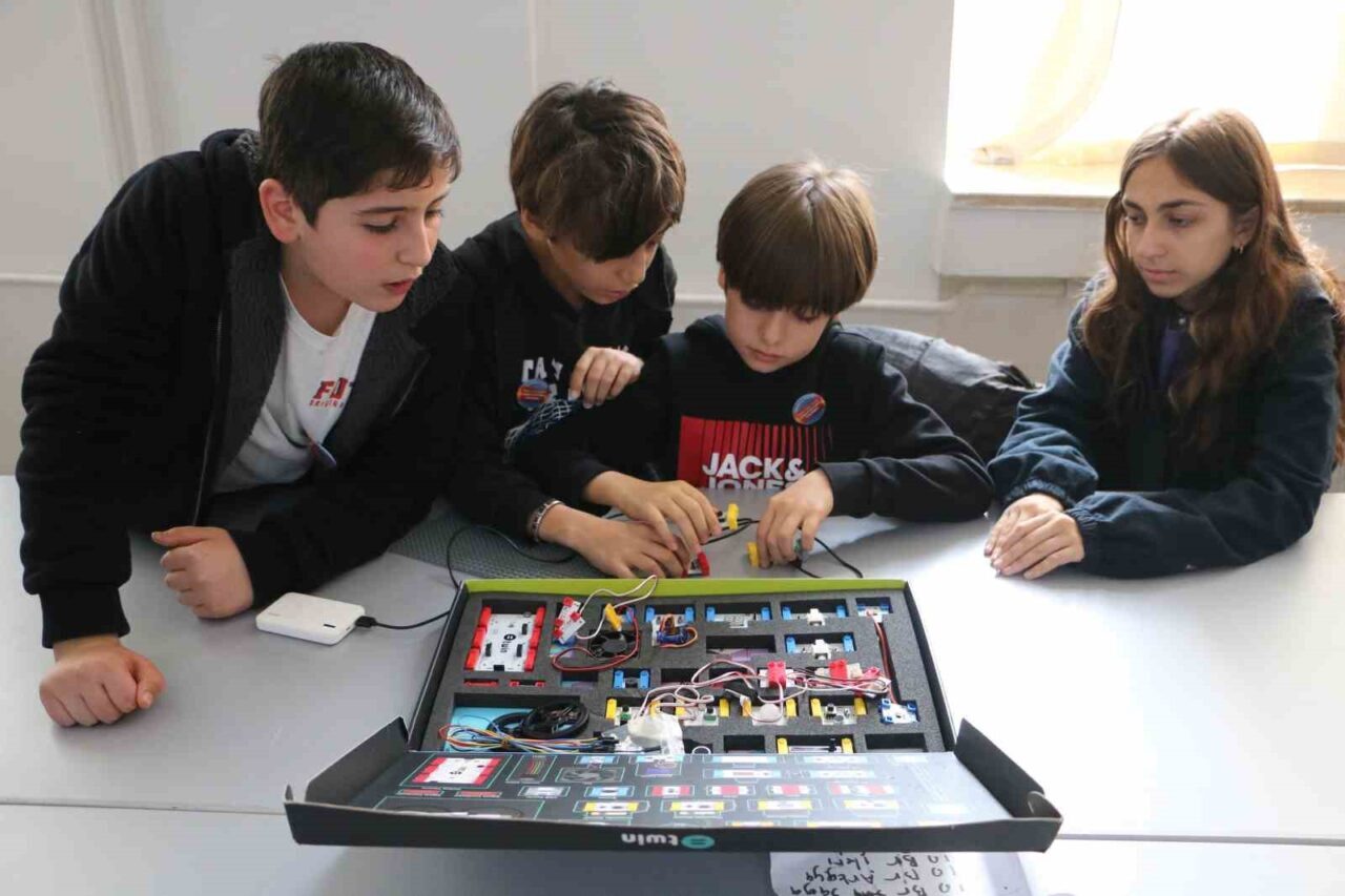 Diyarbakır'da Karacadağ Kalkınma Ajansı ve Dicle Üniversitesi iş birliğiyle düzenlenen