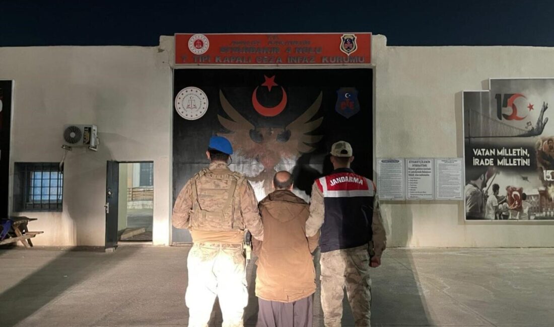 Diyarbakır Ergani’de 25 Yıl Hapis Cezası Bulunan Kasten Öldürme Zanlısı Yakalandı Diyarbakır’ın Ergani ilçesinde, kasten öldürme suçundan 25 yıl hapis cezası