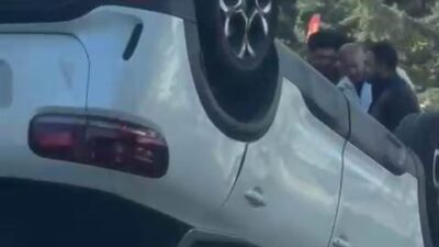 Diyarbakır'ın Kayapınar ilçesinde bir otomobil takla atarak ters döndü. Olayda