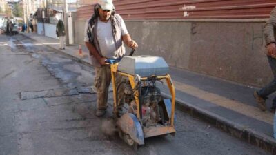 Diyarbakır'ın Bağlar ilçesindeki Muradiye Mahallesi'nde doğalgaz çalışmaları başladı. Muhtar Dilek