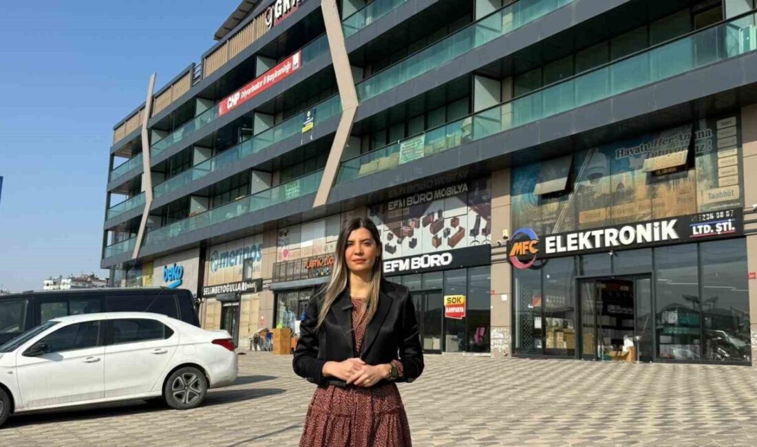 Canan Demir, CHP’den İstifa Etti: “Partinin Demokratik Çözüm Arayışını Reddeden Tutumlarından Rahatsızım” Canan Demir, CHP'deki görevlerinden istifa ettiğini Diyarbakır'da düzenlediği basın toplantısında