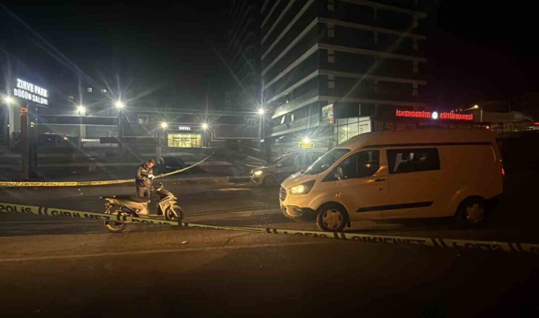 Diyarbakır'ın Kayapınar ilçesinde bir düğün salonunda iki aile arasında çıkan