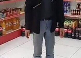 Diyarbakır'ın Sur ilçesinde, yolun karşısına geçerken hafif ticari aracın çarptığı