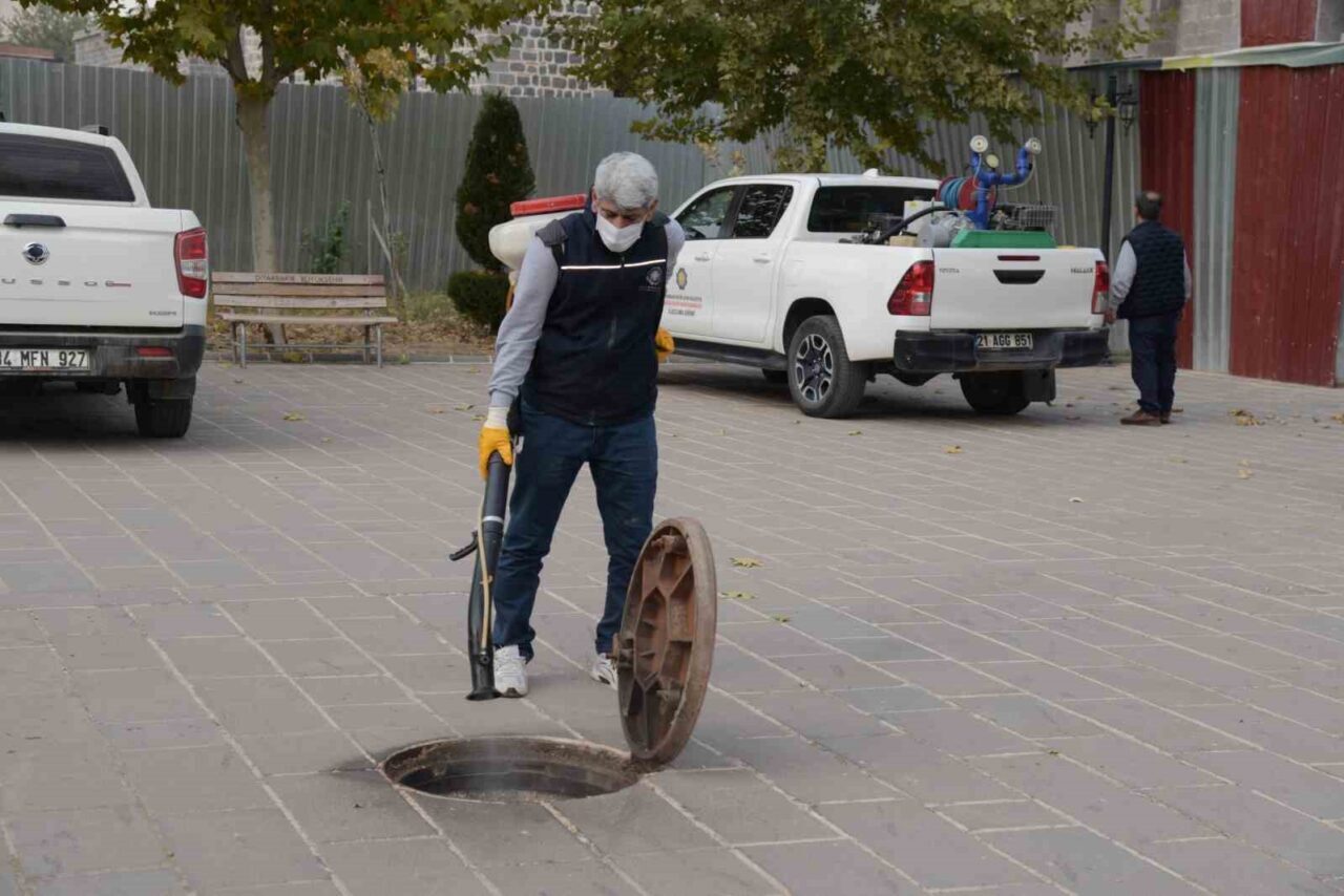 Diyarbakır’da Haşere İle Mücadele İçin Kışlak İlaçlama Çalışmaları Başladı