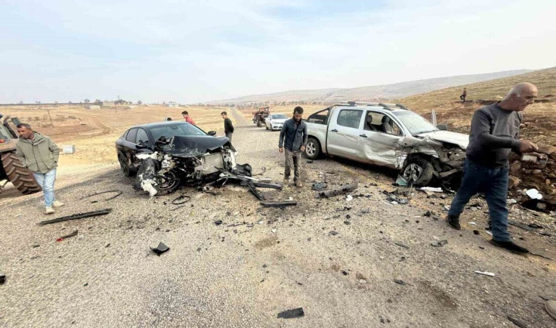 Çınar İlçesinde İki Araç Çarpıştı: İki Yaralı Hastaneye Sevk Edildi Diyarbakır'ın Çınar ilçesinde Karabudak Mahallesi'nde meydana gelen trafik kazasında iki