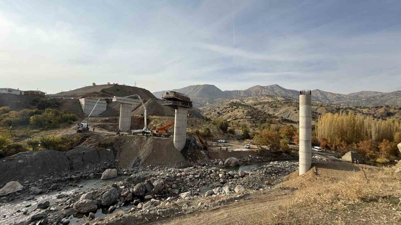 Diyarbakır Kulp'ta viyadük inşaatında yaşanan çökme sonucunda Şeyhmus Anuştekin, Tahsin