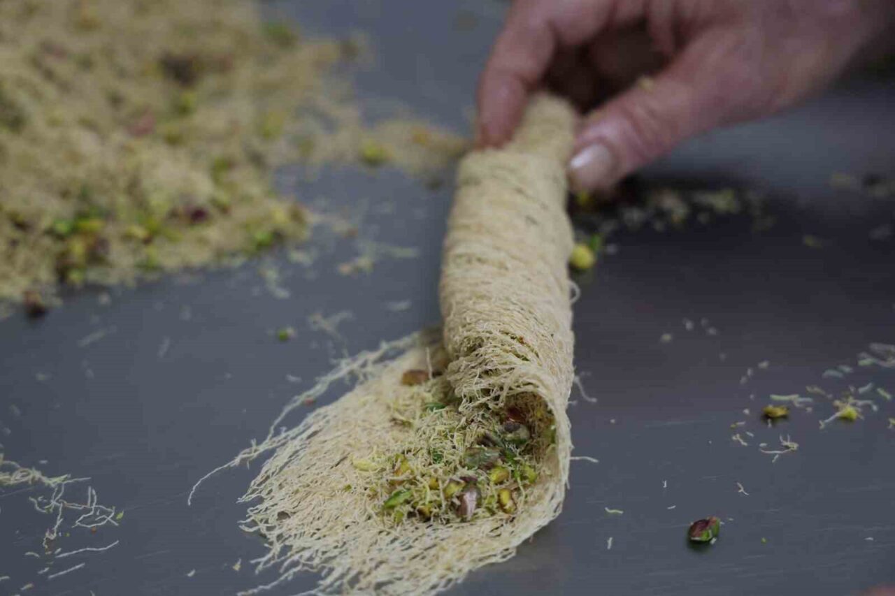 Diyarbakır’daki Hacıbaba Pastaneleri, 41. yılını kutlamak için dört ürününde yüzde