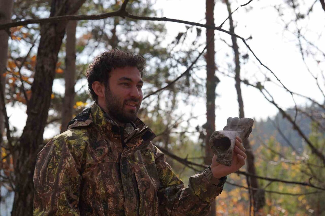Esenler Belediyesi tarafından düzenlenen Doğa Fotoğrafçılığı Akademisi, genç katılımcılara Doğanay