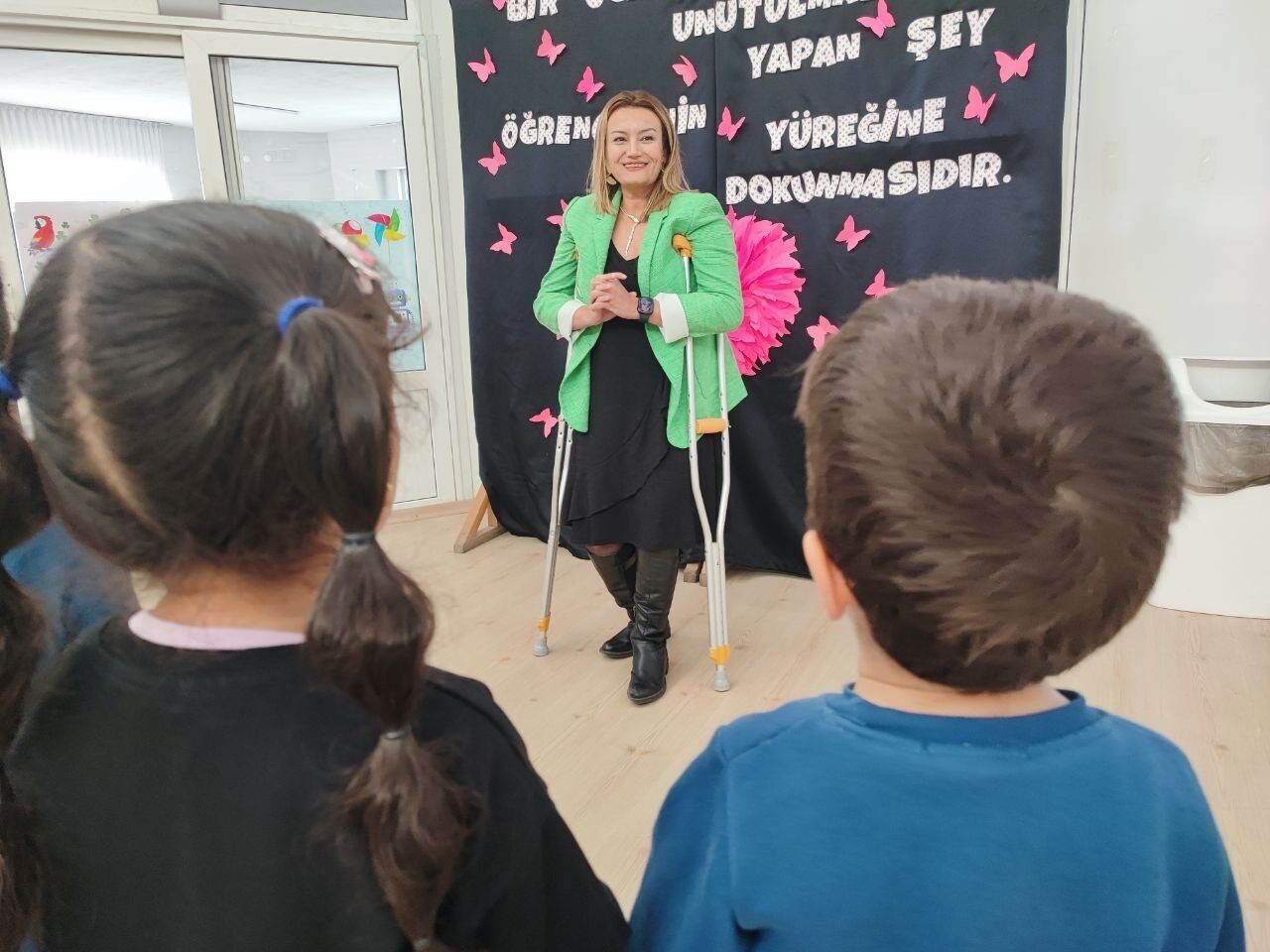 Hilal Demir, doğuştan kalça çıkığı ve polio sekeliyle mücadele ederek