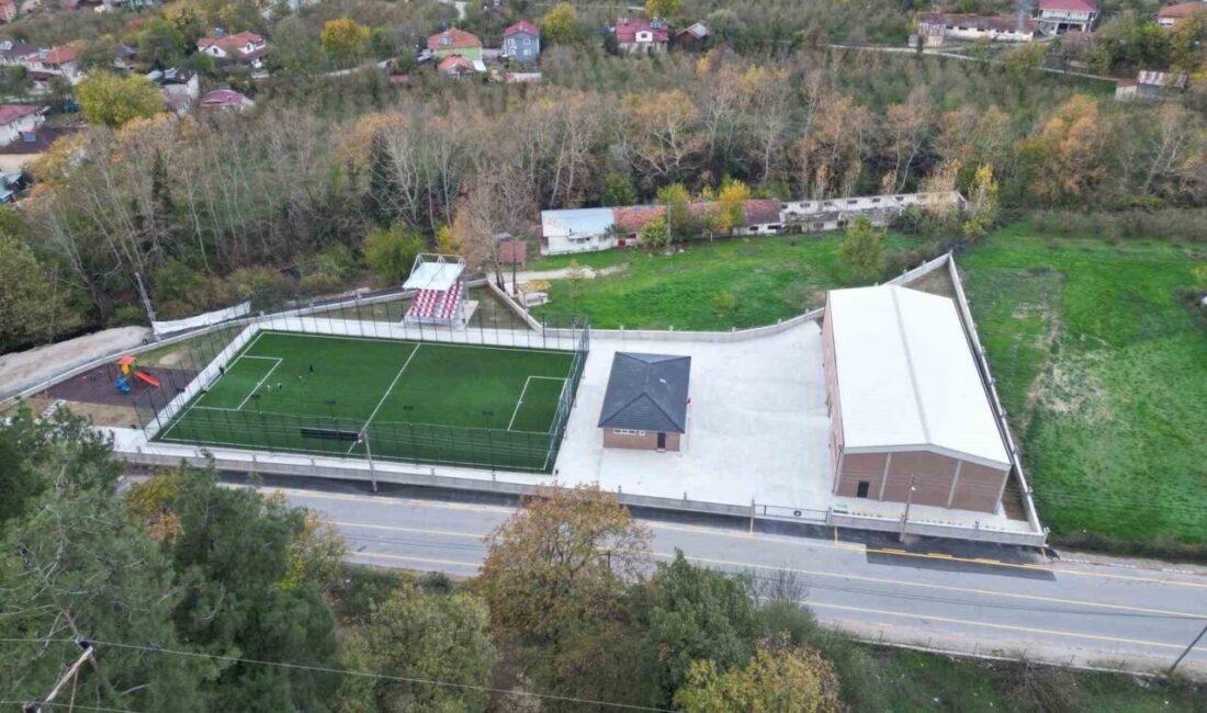 Akyazı Belediyesi, Gençlik ve Spor Bakanlığı'nın desteğiyle inşa edilen Dokurcun