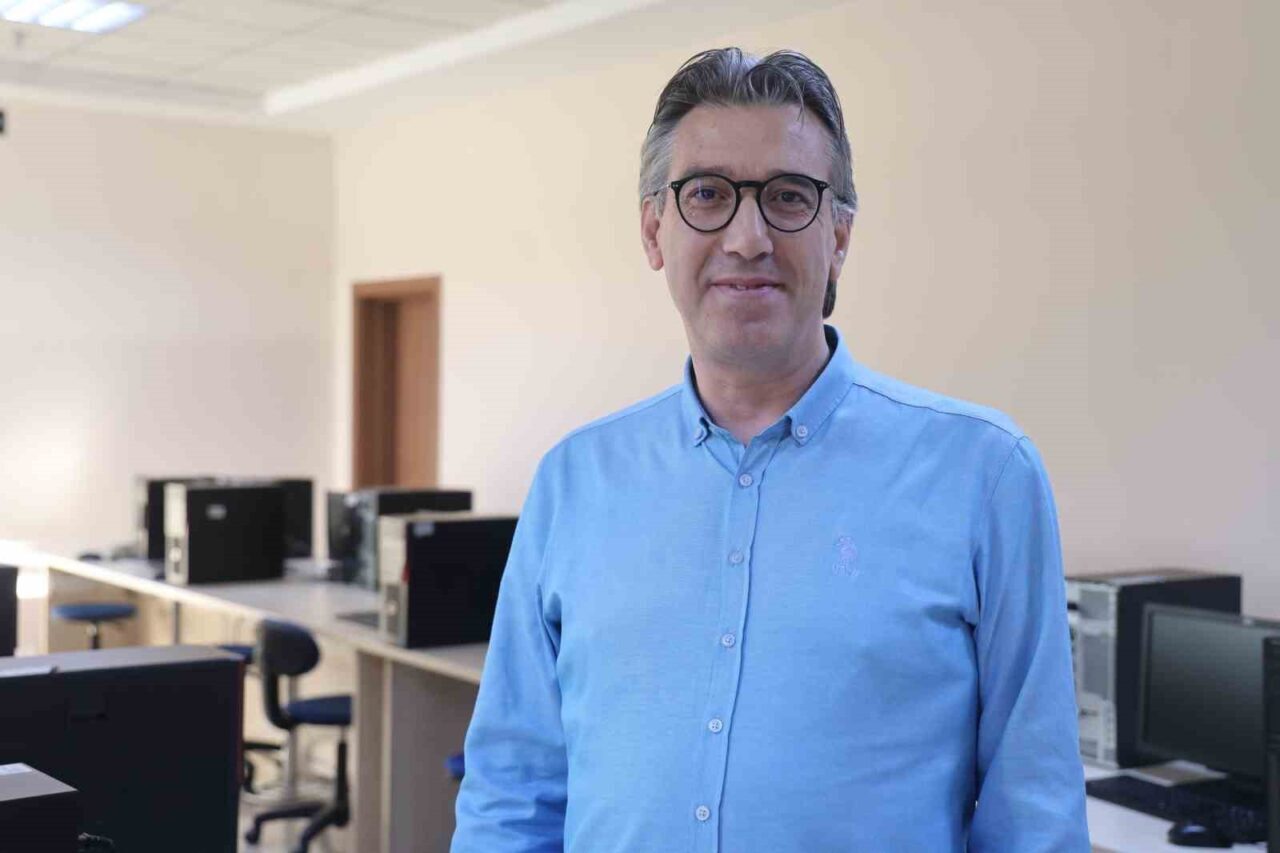 Uzmanlar, dolandırıcıların emeklilere yönelik banka promosyonu vaadiyle sahte linkler gönderdiğine