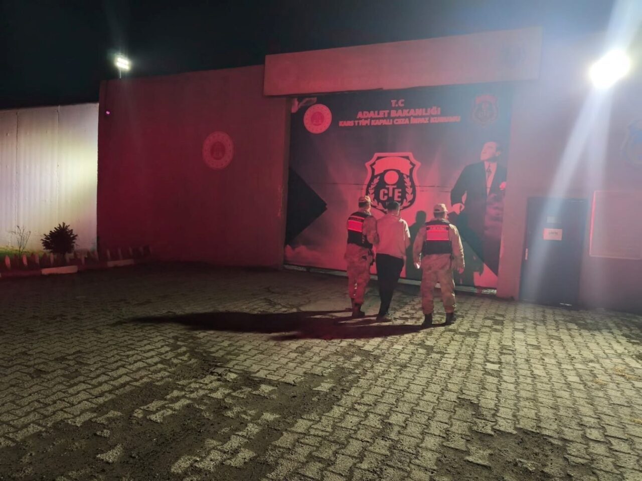 Kars'ın Digor ilçesinde jandarma, dolandırıcılık suçundan 5 yıl hapis cezası