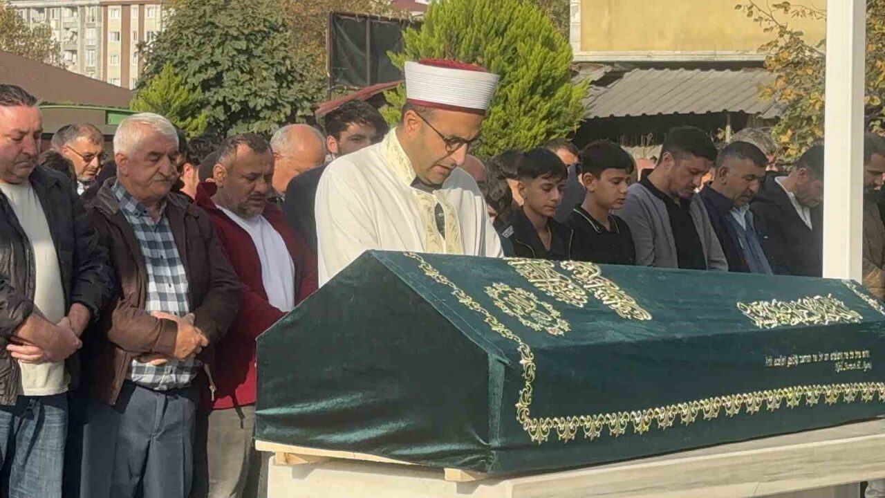 İstanbul Esenyurt’ta evinde ölü bulunan 13 yaşındaki Eren Yılgın, yediği