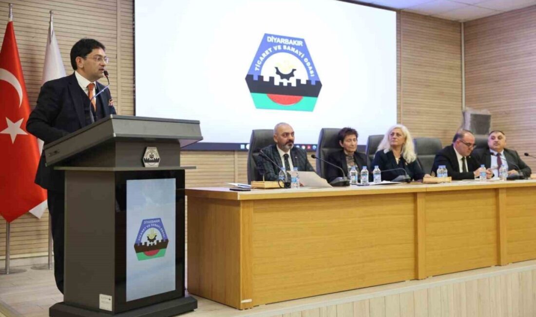 Birlikte Güçlenme Vurgusu: Mezopotamya Gurme Fuarı’nda Ekonomik İstişareler Yapıldı Diyarbakır'da düzenlenen 7. Mezopotamya Gurme Fuarı çerçevesinde, Erzurum Ticaret Borsası