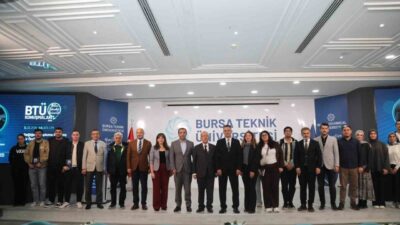 Bursa Teknik Üniversitesi'nde düzenlenen BTÜ Konuşmaları etkinliğinde, Hayat Hastanesi Yönetim