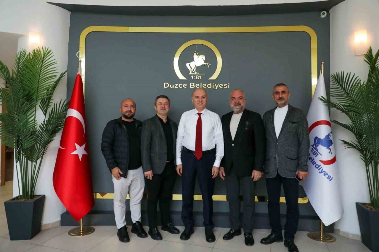 Düzce Belediye Başkanı Dr. Faruk Özlü, Düzce Ticaret ve Sanayi