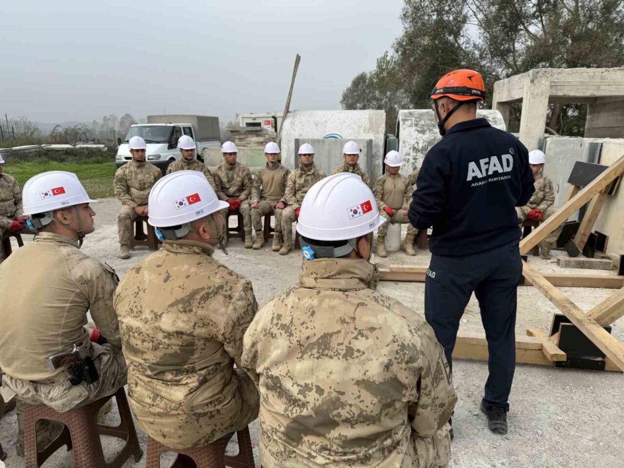 Düzce Valisi Selçuk Aslan, 26 yıl önceki Düzce Depremi’nin ardından