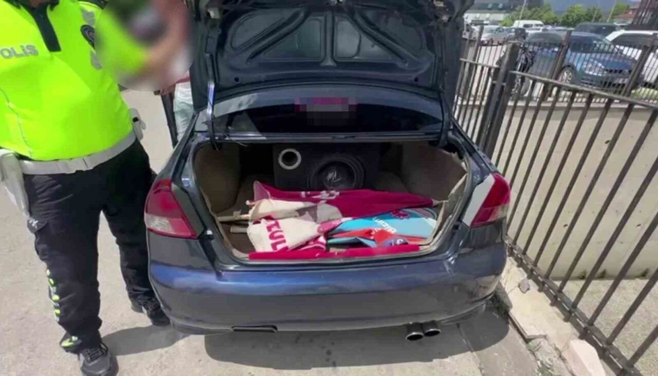 Düzce'de, ekim ayında abartı egzoz ve yüksek ses sistemi kullanan