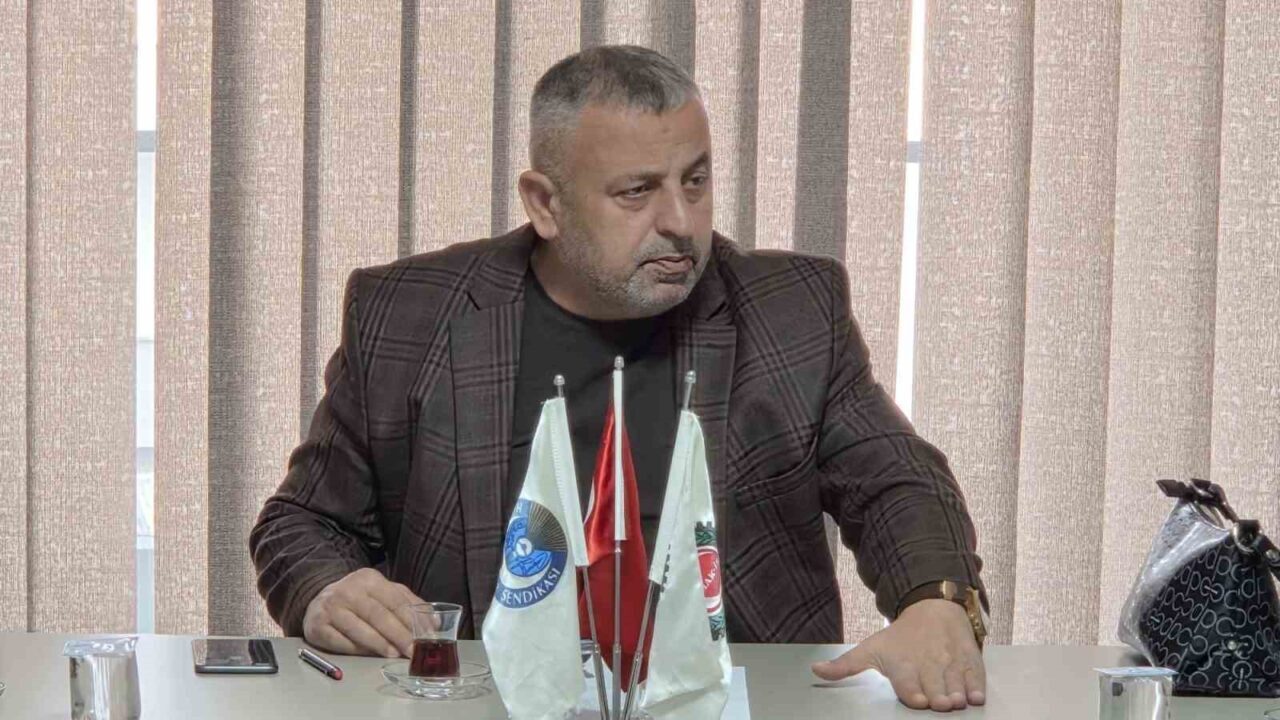 İş Sendikası Düzce Şube Başkanı Ali Kemal Esen, 25 Kasım