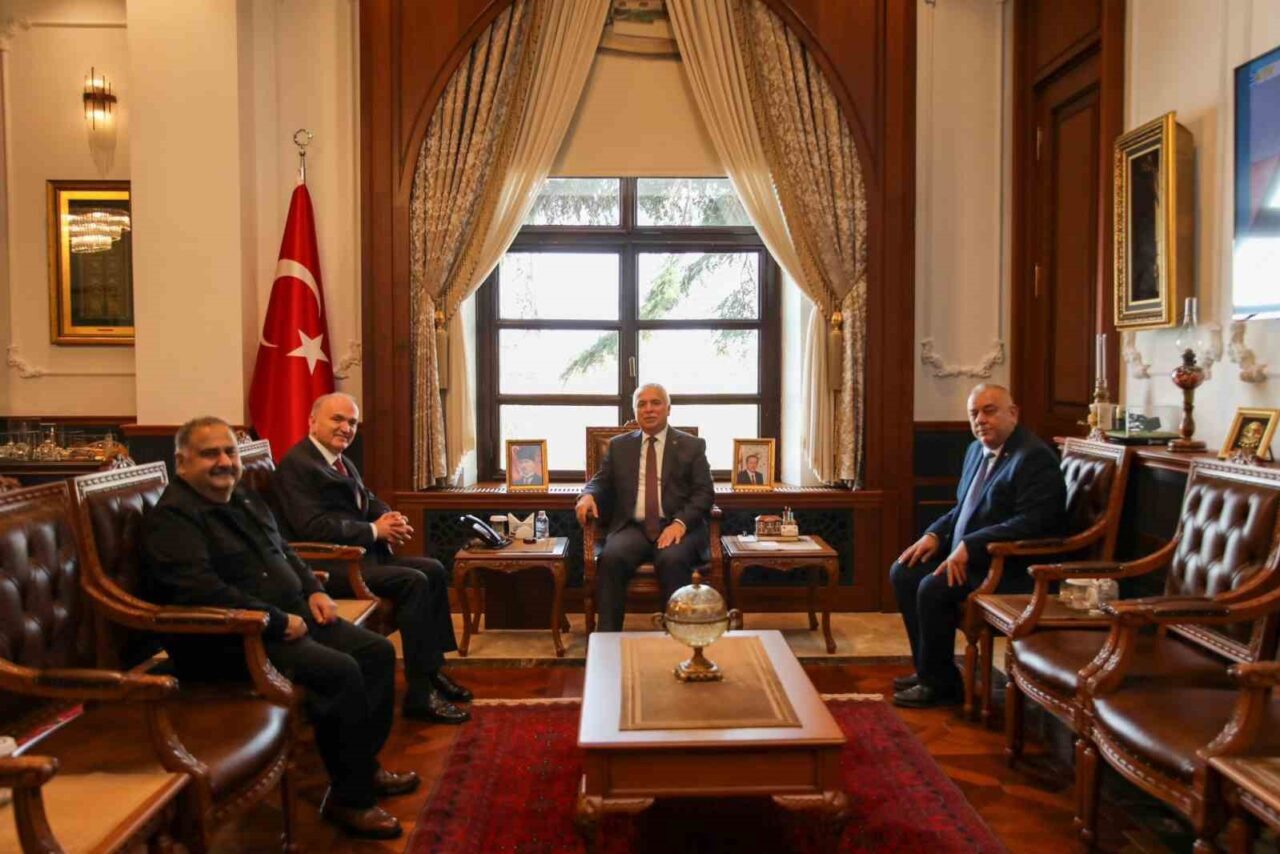 Düzce Belediye Başkanı Dr. Faruk Özlü, Düzce Ticaret ve Sanayi