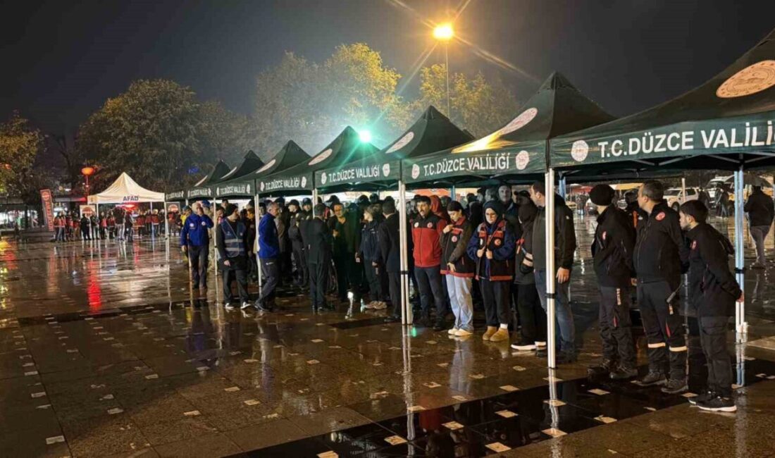 Düzce’de, 12 Kasım 1999 Düzce depreminin 26. yıldönümünde düzenlenen etkinlikte,