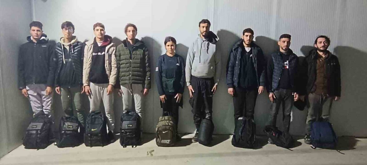 Edirne’nin Uzunköprü ilçesinde, Saçlımüsellim köyünde yapılan denetimlerde 9 düzensiz göçmen,