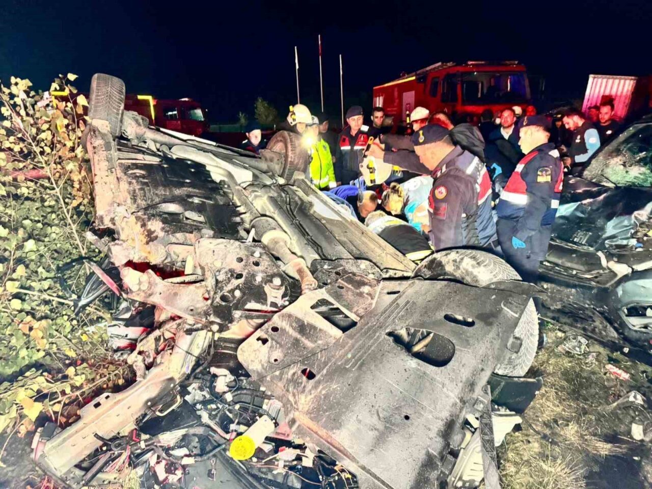 Edirne'de meydana gelen zincirleme trafik kazasında, 34 GJR 76 plakalı