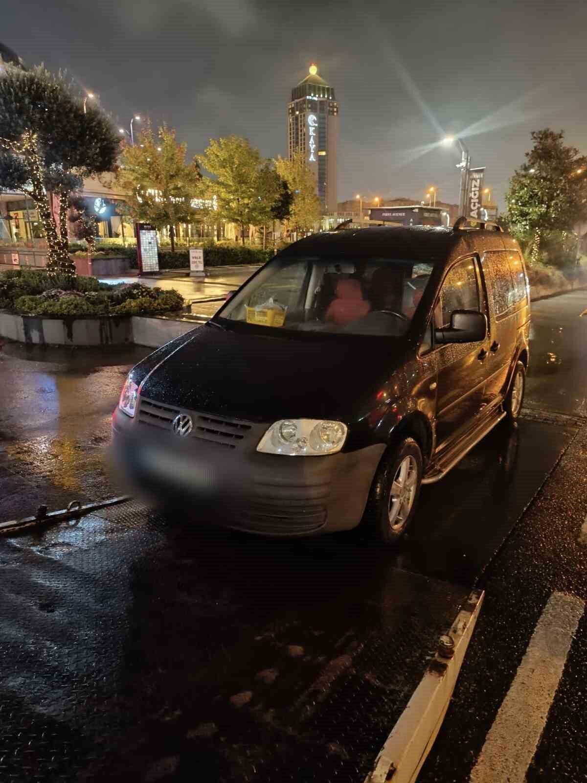 Edirne'nin Uzunköprü ilçesinde çalınan hafif ticari araç, İstanbul'da terk edilmiş