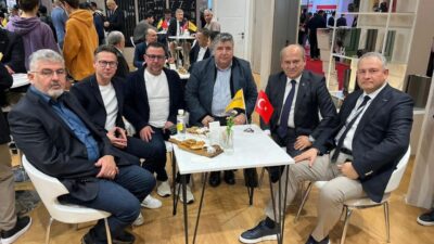 Balıkesir'in Edremit ilçesinden bir heyet, Edremit Ticaret Odası Başkanı Ahmet