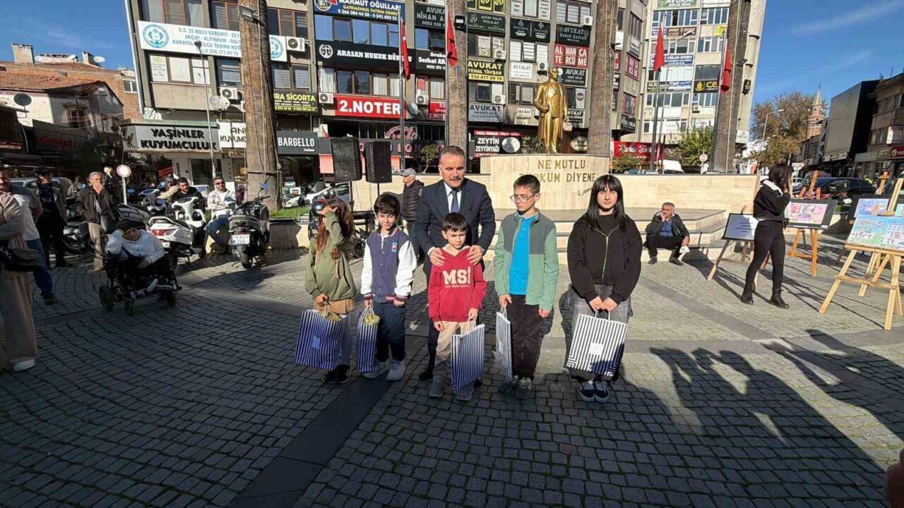 Edremit'te "2025 Aile Yılı" ve "25 Kasım Kadına Yönelik Şiddetle