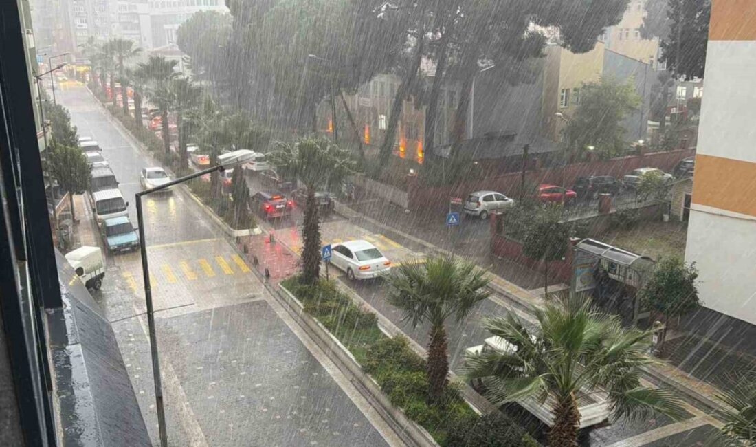 Balıkesir'in Edremit ilçesinde Meteoroloji Genel Müdürlüğü'nün uyarıları sonrası başlayan kuvvetli