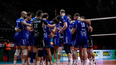 Efeler Ligi'nde 5. haftada Halkbank, Gaziantep Gençlik Spor Kulübü'ne 3-2