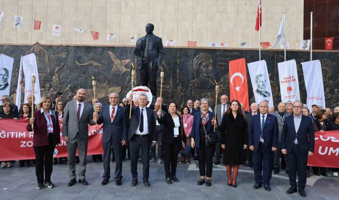Yunusemre Belediyesi ve NE-DER'in düzenlediği eğitim toplantısında, CHP Genel Başkan