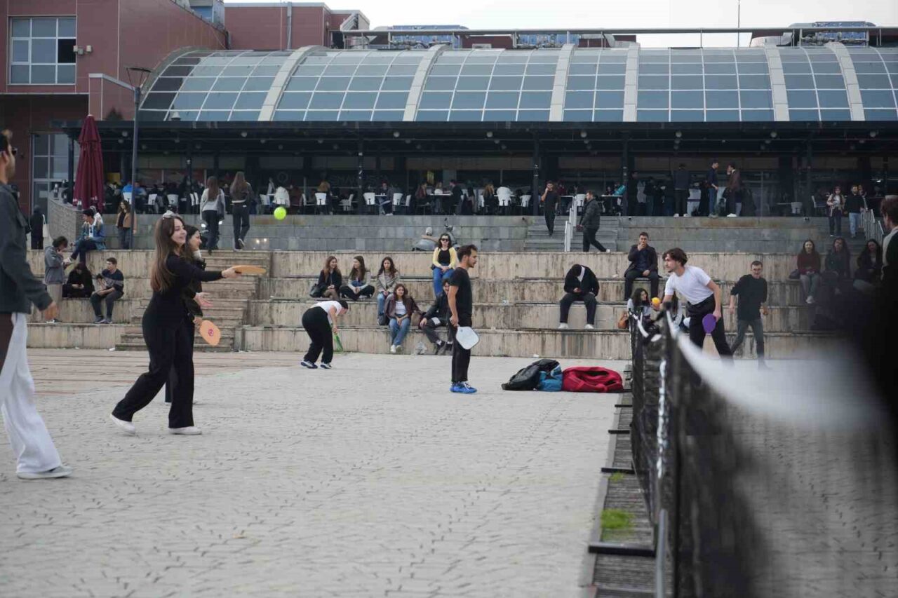Ondokuz Mayıs Üniversitesi, teknoloji bağımlılığına karşı farkındalık artırmak amacıyla "Ekranı