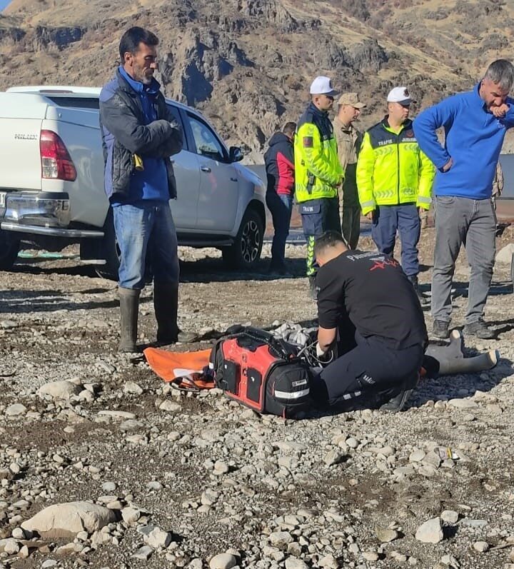 Elazığ'ın Karakoçan ilçesinde, balık çiftliğinde görevli 39 yaşındaki mühendis Esra