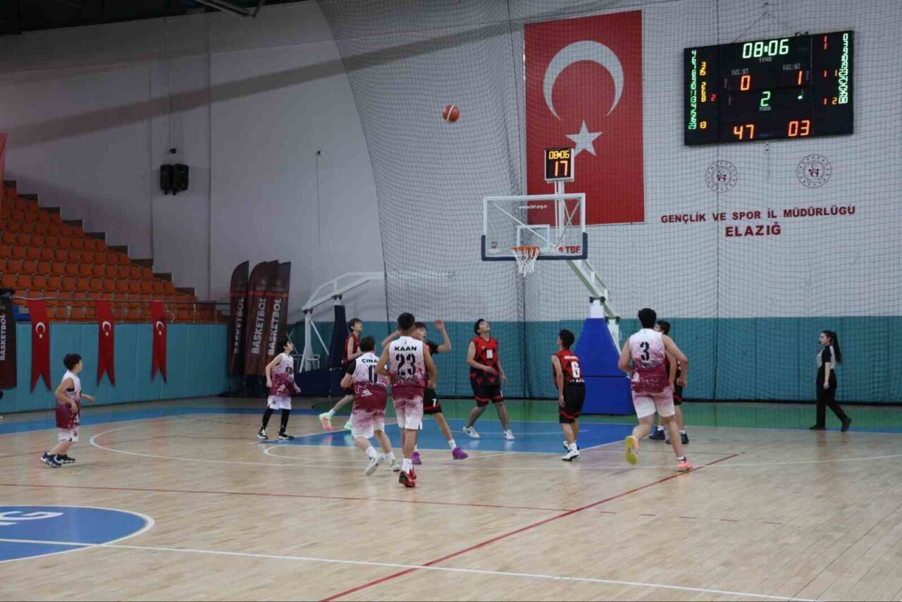 Elazığ'da düzenlenen Basketbol U-16 Yerel Lig, 9 gün süren müsabakalarla