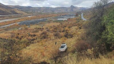 Elazığ'ın Palu ilçesinde, H.U. yönetimindeki kamyonet kaygan yolda direksiyonun kayması