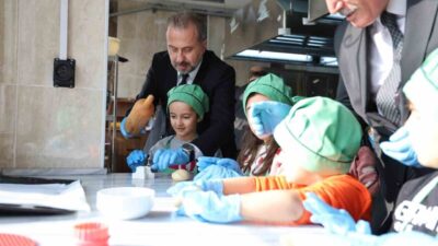 Elazığ'da Şehit Faruk Demir İlkokulu anaokulu öğrencileri, "Minik Şeflerimiz Mutfakta"