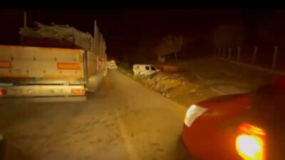 Elazığ'ın Kovancılar ilçesinde tır, hafif ticari araç ve minibüsün karıştığı