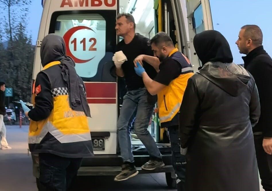 Bursa’nın İnegöl ilçesinde Engin A. (45), traktörünün hidrolik sistemini tamir