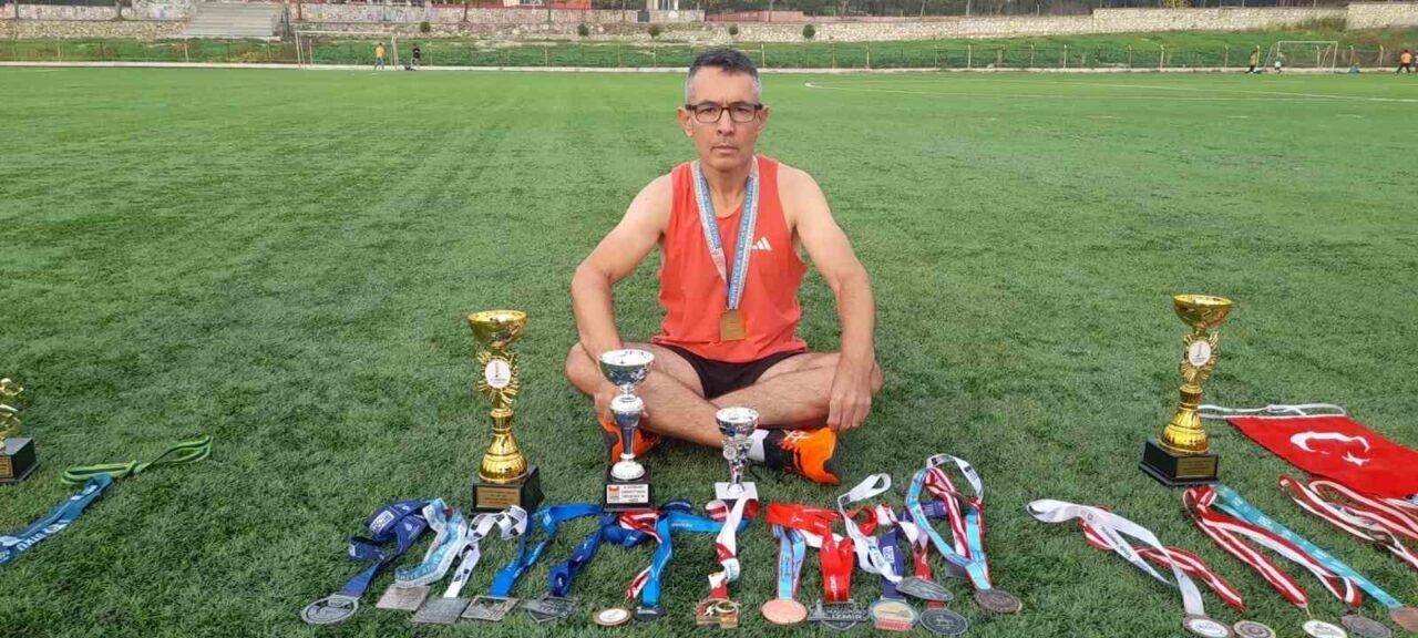 Balıkesir Sındırgı'da yaşayan 53 yaşındaki emekli polis Recep Adıgüzel, son