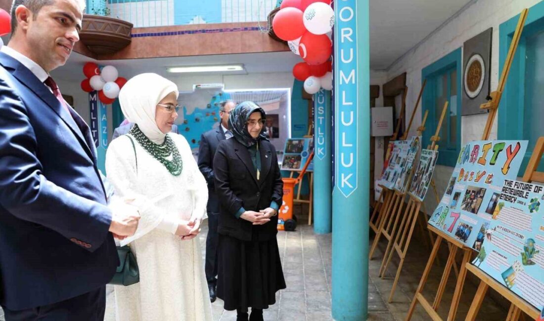 Emine Erdoğan, G20 Zirvesi için bulunduğu Güney Afrika'da, Uluslararası Maarif