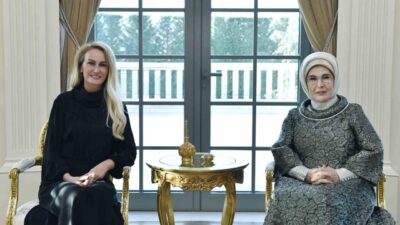 Emine Erdoğan, KKTC Cumhurbaşkanı Tufan Erhürman’ın eşi Nilden Bektaş Erhürman